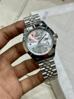 Two-Tone Luxury Watch – Black Dial, Diamond Markers & Jubilee Bracelet(Multiple colours) Hover Image